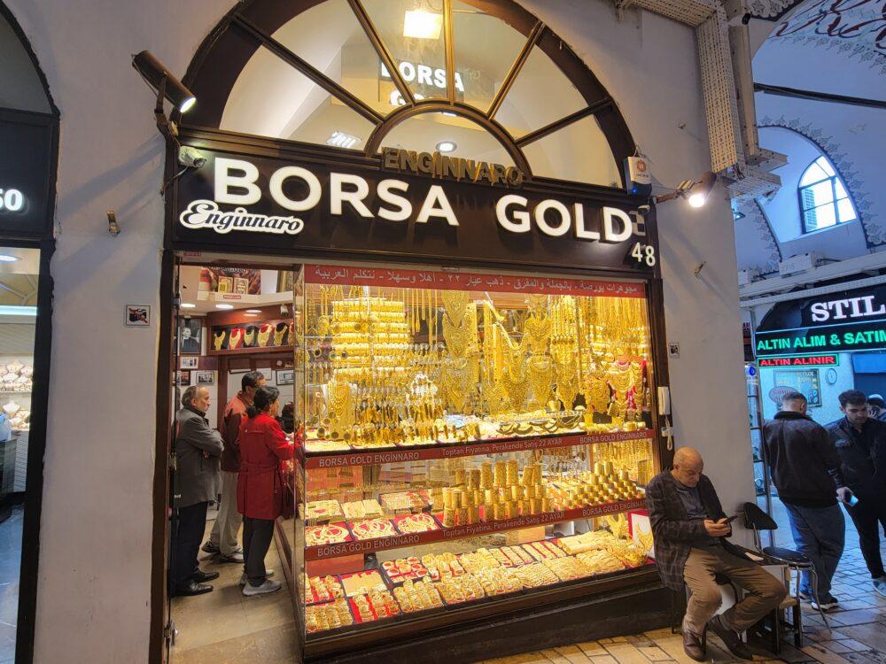 グランバザールの金製品店