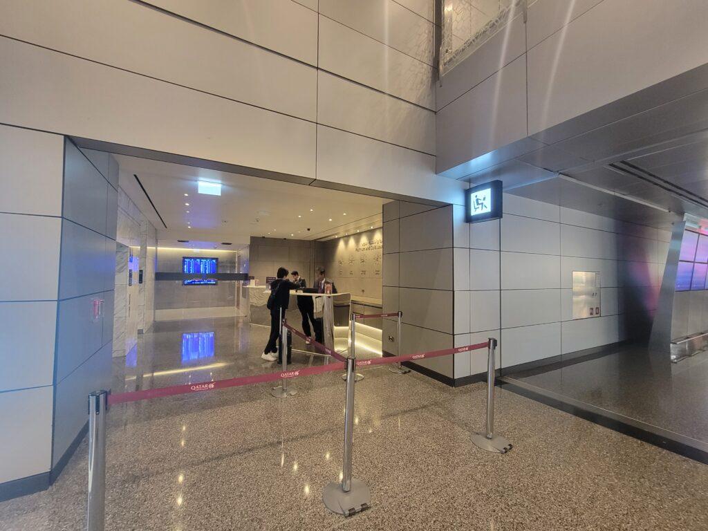 ドーハ空港ゴールドラウンジサウスのカウンター