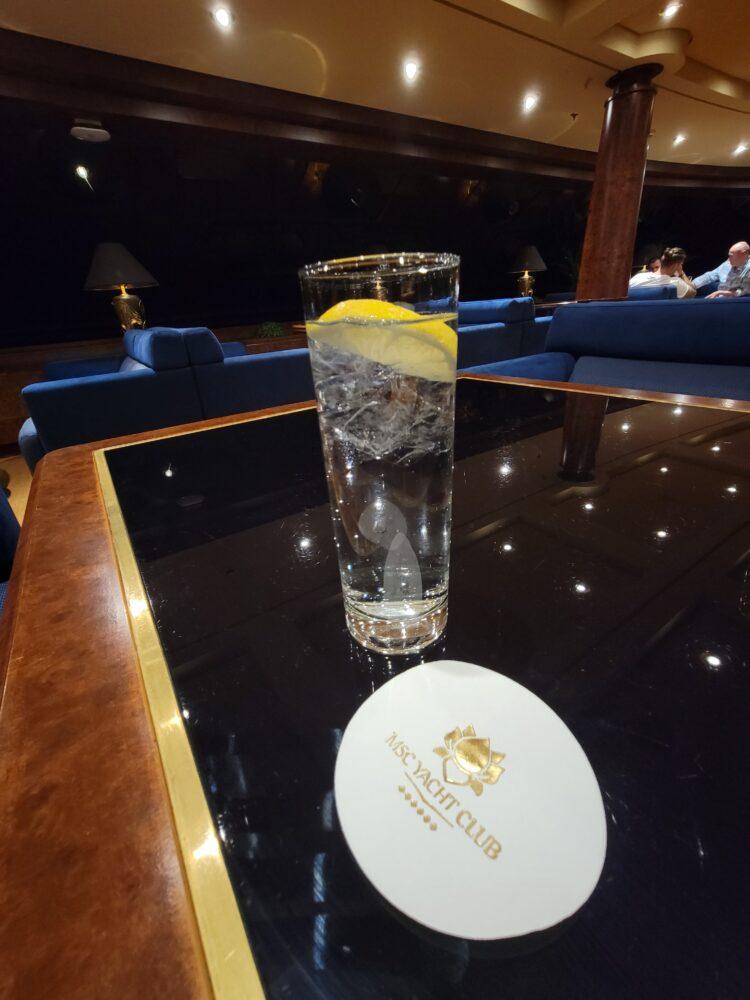 MSCヨットクラブでの素敵なクルーズに乾杯
